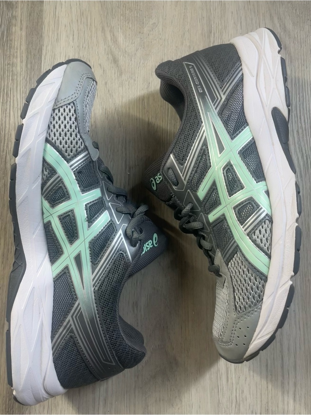 ASICS Grey Running trainers with Mint Logo Accents - Picture 2 of 6